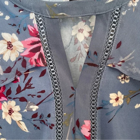 White House Black Market Floral Blouse - Size XS - Picture 5 of 10